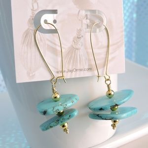 Cute Turquoise Gold Tone Earrings